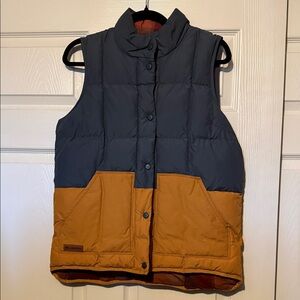 Columbia Dark Gray and Mustard Puffer Vest